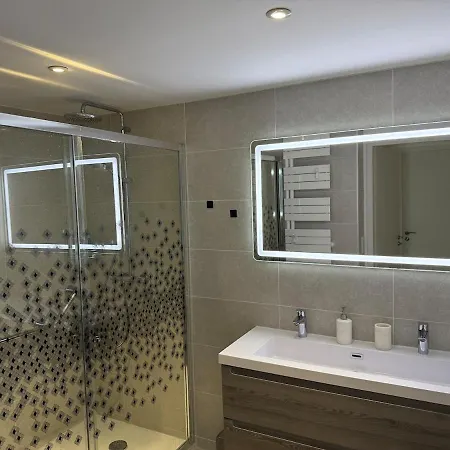 2-bedroom With Breathtaking Ocean View *