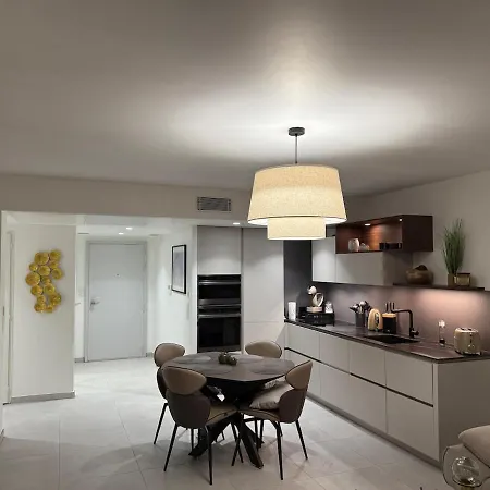 2-bedroom With Breathtaking Ocean View Διαμέρισμα