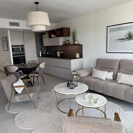 Apartment 2-bedroom With Breathtaking Ocean View *