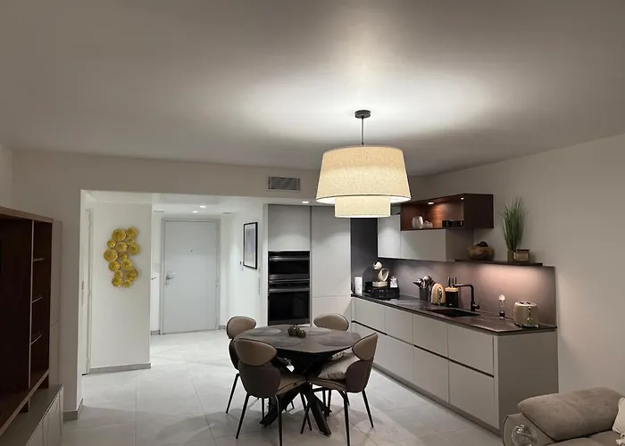 2-bedroom With Breathtaking Ocean View شقة